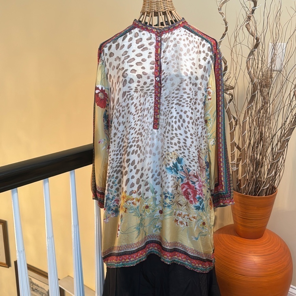 Johnny Was gorgeous 100% Silk tunic